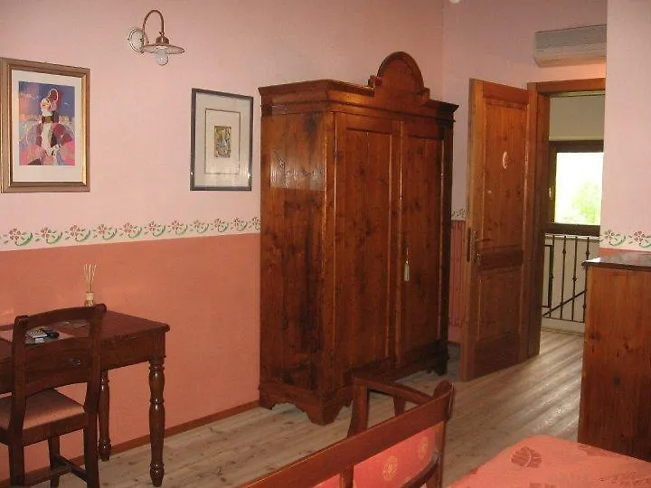 Casa Del Contrabbandiere Pozzolengo Italie